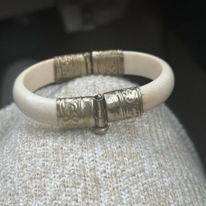 RARE VINTAGE Ivory/Bone & Silver Hinge
Bangle Bracelet (20th century)($550+)